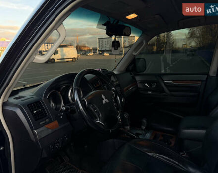 Черный Мицубиси Паджеро Вагон, объемом двигателя 3.2 л и пробегом 328 тыс. км за 13000 $, фото 25 на Automoto.ua
