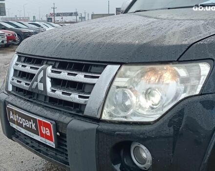 Черный Мицубиси Паджеро Вагон, объемом двигателя 3 л и пробегом 280 тыс. км за 12590 $, фото 4 на Automoto.ua