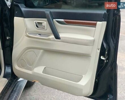 Черный Мицубиси Паджеро Вагон, объемом двигателя 3 л и пробегом 232 тыс. км за 11390 $, фото 13 на Automoto.ua