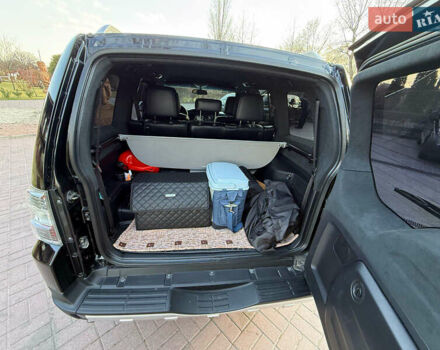 Чорний Міцубісі Паджеро Вагон, об'ємом двигуна 2.97 л та пробігом 250 тис. км за 18000 $, фото 21 на Automoto.ua