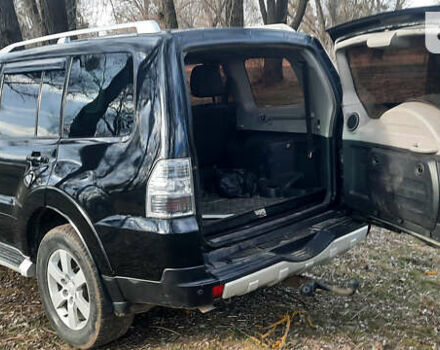 Чорний Міцубісі Паджеро Вагон, об'ємом двигуна 3.2 л та пробігом 280 тис. км за 14100 $, фото 9 на Automoto.ua