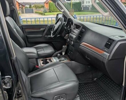 Чорний Міцубісі Паджеро Вагон, об'ємом двигуна 3.2 л та пробігом 240 тис. км за 13200 $, фото 3 на Automoto.ua