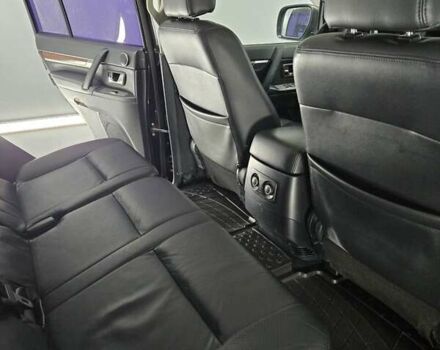 Черный Мицубиси Паджеро Вагон, объемом двигателя 3.83 л и пробегом 153 тыс. км за 10800 $, фото 5 на Automoto.ua