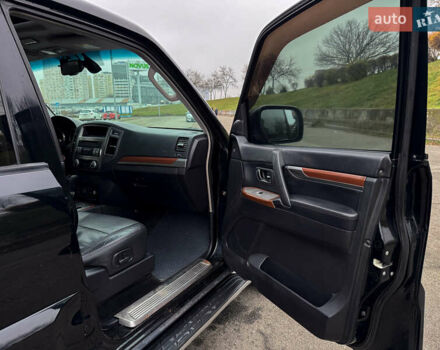 Черный Мицубиси Паджеро Вагон, объемом двигателя 3.2 л и пробегом 305 тыс. км за 12900 $, фото 29 на Automoto.ua