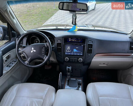 Чорний Міцубісі Паджеро Вагон, об'ємом двигуна 2.97 л та пробігом 169 тис. км за 12600 $, фото 6 на Automoto.ua