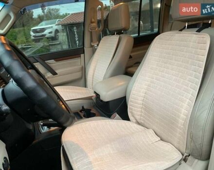 Черный Мицубиси Паджеро Вагон, объемом двигателя 3 л и пробегом 232 тыс. км за 11390 $, фото 27 на Automoto.ua