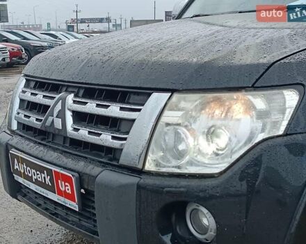 Черный Мицубиси Паджеро Вагон, объемом двигателя 3 л и пробегом 280 тыс. км за 12590 $, фото 2 на Automoto.ua