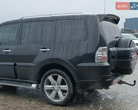 Черный Мицубиси Паджеро Вагон, объемом двигателя 3 л и пробегом 280 тыс. км за 12590 $, фото 4 на Automoto.ua