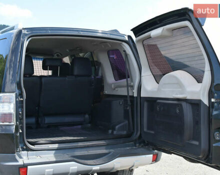 Чорний Міцубісі Паджеро Вагон, об'ємом двигуна 2.97 л та пробігом 310 тис. км за 13600 $, фото 24 на Automoto.ua