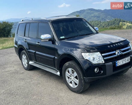 Чорний Міцубісі Паджеро Вагон, об'ємом двигуна 2.97 л та пробігом 310 тис. км за 13600 $, фото 2 на Automoto.ua