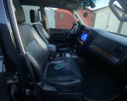 Черный Мицубиси Паджеро Вагон, объемом двигателя 3.2 л и пробегом 327 тыс. км за 10700 $, фото 6 на Automoto.ua