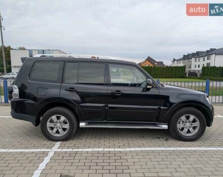 Чорний Міцубісі Паджеро Вагон, об'ємом двигуна 3.2 л та пробігом 240 тис. км за 13200 $, фото 6 на Automoto.ua