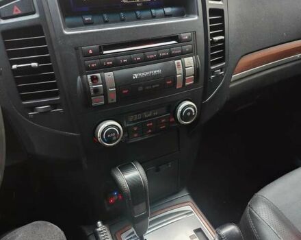 Чорний Міцубісі Паджеро Вагон, об'ємом двигуна 3 л та пробігом 330 тис. км за 11700 $, фото 1 на Automoto.ua