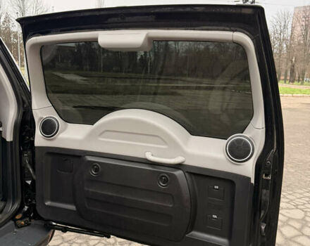 Черный Мицубиси Паджеро Вагон, объемом двигателя 3.83 л и пробегом 218 тыс. км за 10700 $, фото 17 на Automoto.ua