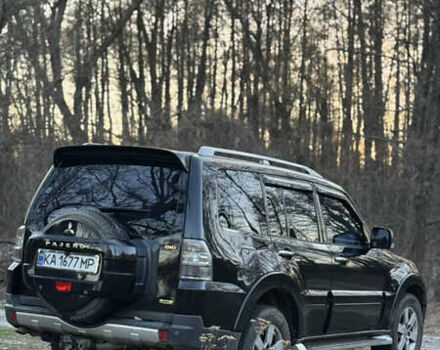 Черный Мицубиси Паджеро Вагон, объемом двигателя 3.2 л и пробегом 320 тыс. км за 13999 $, фото 3 на Automoto.ua