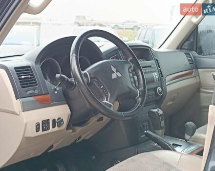 Черный Мицубиси Паджеро Вагон, объемом двигателя 3 л и пробегом 280 тыс. км за 12590 $, фото 21 на Automoto.ua