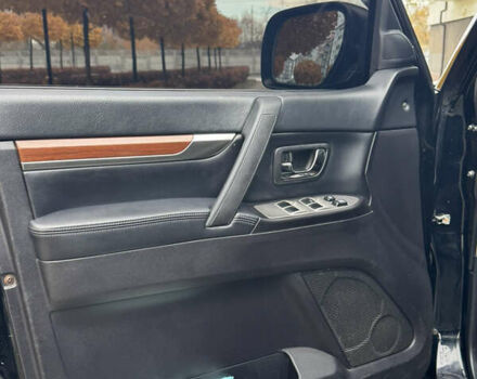 Міцубісі Паджеро Вагон 2008 у Івано-Франківську на Automoto.ua Чорний Міцубісі Паджеро Вагон, об'ємом двигуна 2.97 л та пробігом 195 тис. км за 11900 $, фото 18 на Automoto.ua