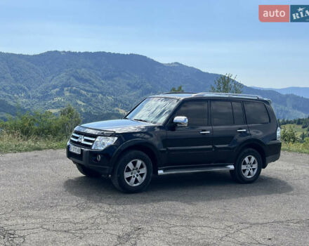 Чорний Міцубісі Паджеро Вагон, об'ємом двигуна 2.97 л та пробігом 310 тис. км за 13600 $, фото 4 на Automoto.ua