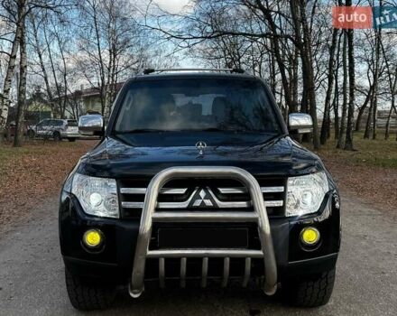 Черный Мицубиси Паджеро Вагон, объемом двигателя 2.97 л и пробегом 186 тыс. км за 10700 $, фото 1 на Automoto.ua