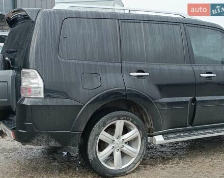 Черный Мицубиси Паджеро Вагон, объемом двигателя 3 л и пробегом 280 тыс. км за 12590 $, фото 12 на Automoto.ua