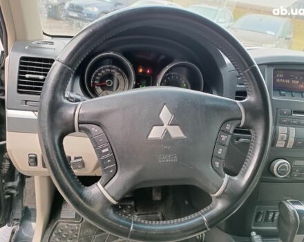 Черный Мицубиси Паджеро Вагон, объемом двигателя 3 л и пробегом 280 тыс. км за 12590 $, фото 22 на Automoto.ua
