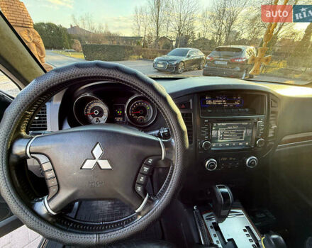 Чорний Міцубісі Паджеро Вагон, об'ємом двигуна 2.97 л та пробігом 250 тис. км за 18000 $, фото 29 на Automoto.ua