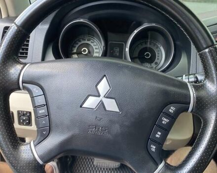 Чорний Міцубісі Паджеро Вагон, об'ємом двигуна 3 л та пробігом 177 тис. км за 14500 $, фото 7 на Automoto.ua