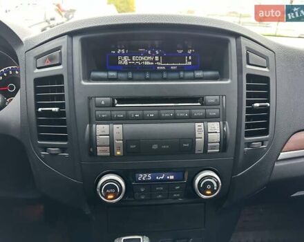 Черный Мицубиси Паджеро Вагон, объемом двигателя 2.97 л и пробегом 218 тыс. км за 11950 $, фото 24 на Automoto.ua