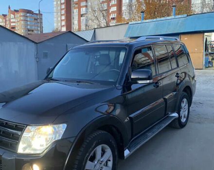 Черный Мицубиси Паджеро Вагон, объемом двигателя 3.2 л и пробегом 327 тыс. км за 10700 $, фото 4 на Automoto.ua