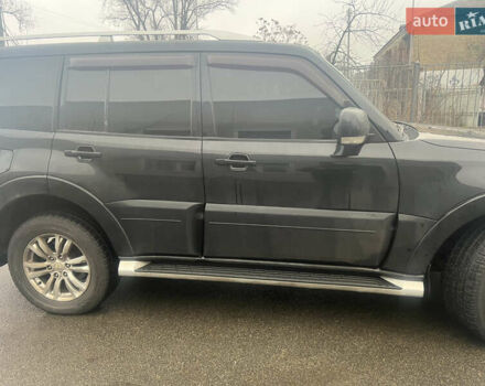 Черный Мицубиси Паджеро Вагон, объемом двигателя 3.8 л и пробегом 33 тыс. км за 12500 $, фото 2 на Automoto.ua