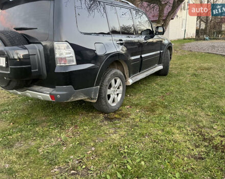 Чорний Міцубісі Паджеро Вагон, об'ємом двигуна 3.2 л та пробігом 350 тис. км за 10500 $, фото 2 на Automoto.ua