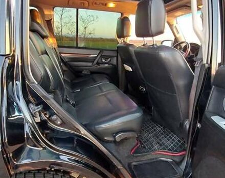 Чорний Міцубісі Паджеро Вагон, об'ємом двигуна 2.97 л та пробігом 286 тис. км за 9400 $, фото 11 на Automoto.ua