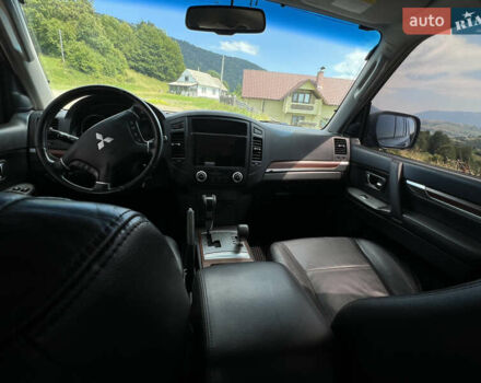 Чорний Міцубісі Паджеро Вагон, об'ємом двигуна 2.97 л та пробігом 310 тис. км за 13600 $, фото 22 на Automoto.ua