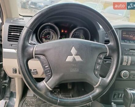 Черный Мицубиси Паджеро Вагон, объемом двигателя 3 л и пробегом 280 тыс. км за 12590 $, фото 22 на Automoto.ua