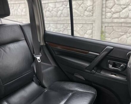 Чорний Міцубісі Паджеро Вагон, об'ємом двигуна 3.2 л та пробігом 320 тис. км за 12500 $, фото 11 на Automoto.ua