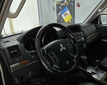 Черный Мицубиси Паджеро Вагон, объемом двигателя 3.83 л и пробегом 153 тыс. км за 10800 $, фото 2 на Automoto.ua
