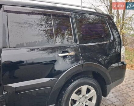 Черный Мицубиси Паджеро Вагон, объемом двигателя 3.83 л и пробегом 295 тыс. км за 15000 $, фото 4 на Automoto.ua