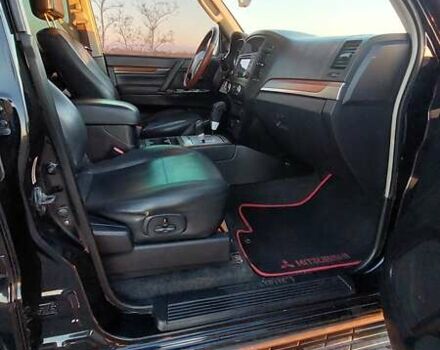 Чорний Міцубісі Паджеро Вагон, об'ємом двигуна 2.97 л та пробігом 286 тис. км за 9400 $, фото 10 на Automoto.ua