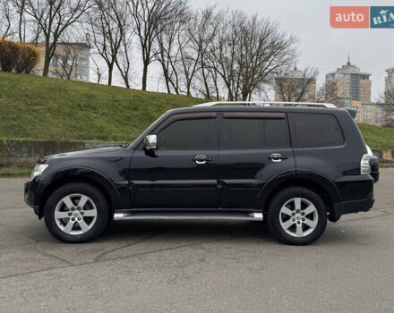 Черный Мицубиси Паджеро Вагон, объемом двигателя 3.2 л и пробегом 305 тыс. км за 12900 $, фото 4 на Automoto.ua