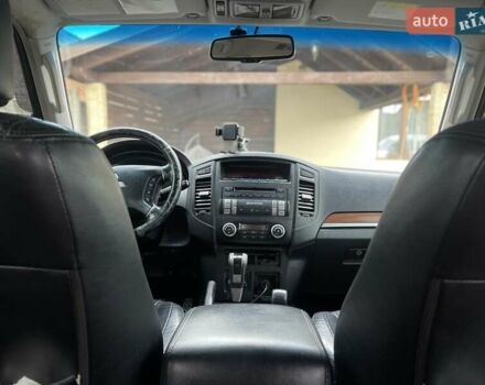 Чорний Міцубісі Паджеро Вагон, об'ємом двигуна 3.2 л та пробігом 320 тис. км за 12500 $, фото 9 на Automoto.ua