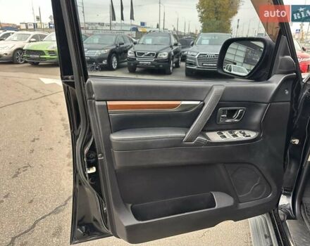 Черный Мицубиси Паджеро Вагон, объемом двигателя 2.97 л и пробегом 218 тыс. км за 11950 $, фото 18 на Automoto.ua