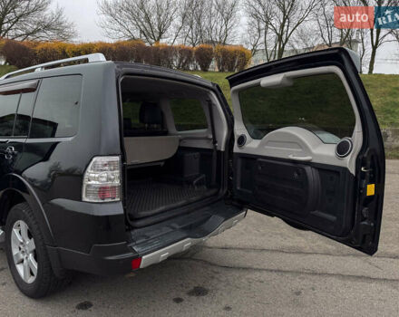 Черный Мицубиси Паджеро Вагон, объемом двигателя 3.2 л и пробегом 305 тыс. км за 12900 $, фото 19 на Automoto.ua