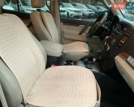 Черный Мицубиси Паджеро Вагон, объемом двигателя 3 л и пробегом 232 тыс. км за 11390 $, фото 32 на Automoto.ua