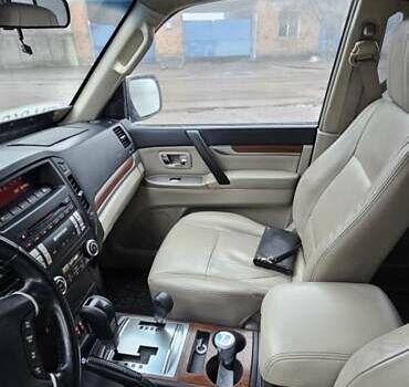 Черный Мицубиси Паджеро Вагон, объемом двигателя 3.2 л и пробегом 300 тыс. км за 10500 $, фото 15 на Automoto.ua