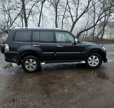 Черный Мицубиси Паджеро Вагон, объемом двигателя 3.2 л и пробегом 300 тыс. км за 10500 $, фото 4 на Automoto.ua