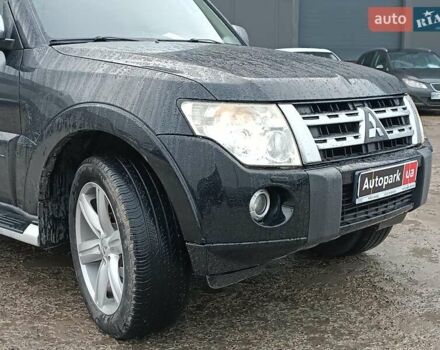 Черный Мицубиси Паджеро Вагон, объемом двигателя 3 л и пробегом 280 тыс. км за 12590 $, фото 16 на Automoto.ua