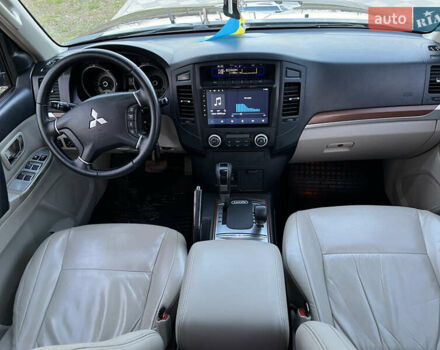 Чорний Міцубісі Паджеро Вагон, об'ємом двигуна 2.97 л та пробігом 169 тис. км за 12600 $, фото 9 на Automoto.ua