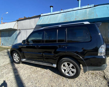 Черный Мицубиси Паджеро Вагон, объемом двигателя 3.2 л и пробегом 327 тыс. км за 10700 $, фото 1 на Automoto.ua