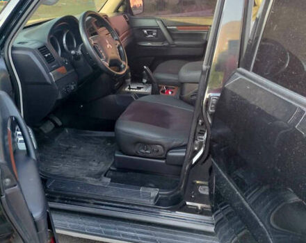 Чорний Міцубісі Паджеро Вагон, об'ємом двигуна 2.97 л та пробігом 240 тис. км за 11000 $, фото 6 на Automoto.ua