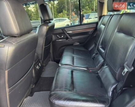 Чорний Міцубісі Паджеро Вагон, об'ємом двигуна 2.97 л та пробігом 179 тис. км за 12500 $, фото 13 на Automoto.ua